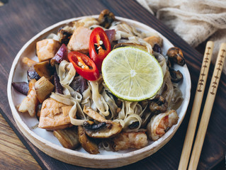 Fototapeta na wymiar Macro photography Asian noodles with seafood
