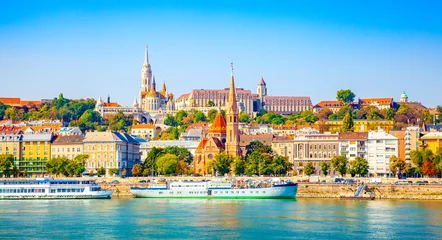 Papier Peint photo Lavable Budapest Horizon de Budapest - château de Buda et fleuve de Danube