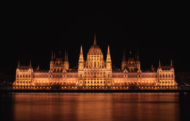 Naklejka premium Budapest Parliament