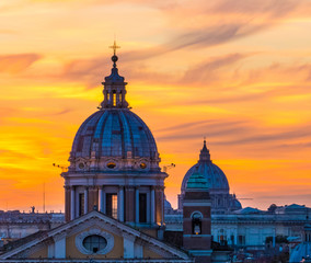 Fototapeta na wymiar Amazing sunset in Rome, Italy. View from the top of the Spanish Steps.