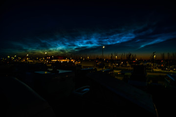 Nachtlichter am Nordhimmel an der Sommersonnenwende