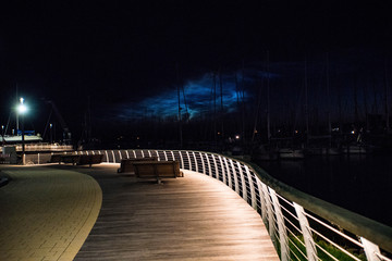 Steg Beleuchtet mit Nachtlichter