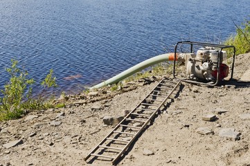 Water pump on pond