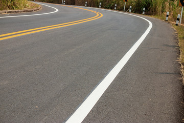 Roads in the mountains, Represents travel Very difficult