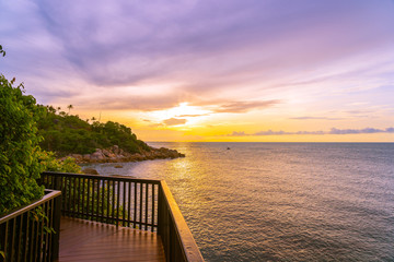 Fototapeta premium Beautiful outdoor tropical beach sea around samui island with coconut palm tree and other at sunset time
