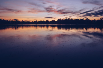 Fototapeta premium Beautiful sun light in the evening at the river