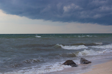 Fototapeta premium sea rock is breaking powerful wave