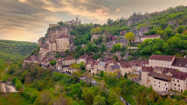 france, lot, village, valley, tourism, rocamadour, landscape, medieval, europe, view, travel, town, nature, hill, touristic, old, landmark, french, dordogne, architecture, video, city, heritage, histo