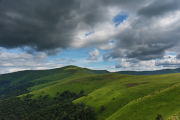 Obraz premium Beautiful views on the ridge Borzhava, which is in the Ukrainian Carpathian mountains