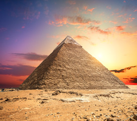 Fototapeta na wymiar Pyramid in desert