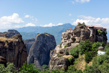 Fototapeta na wymiar mountain in Thessaly, Greece, Meteora, monastery in the mountains