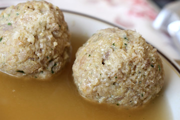 canderli in brodo tirolo