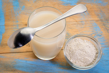 diatomaceous earth powder and in water