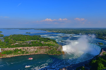Fototapeta premium Horseshoe Falls in Niagara Falls, Ontario, Canada