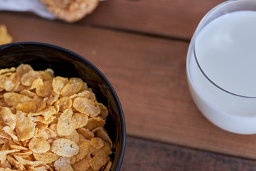 Bol con leche y cereales