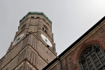 Fototapeta na wymiar Cattedrale Monaco di Baviera