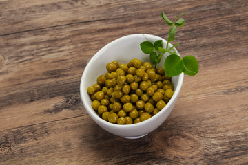 Canned Green peas in the bowl