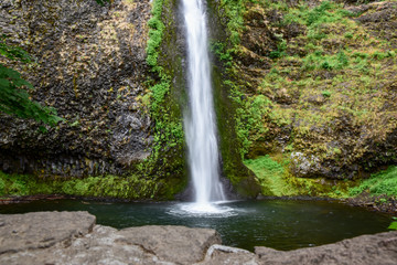 Fototapeta na wymiar Pacific Northwest Oregon State Park Waterfall