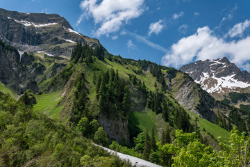 Vom Vilsalpsee zum Bergaicht Wasserfall