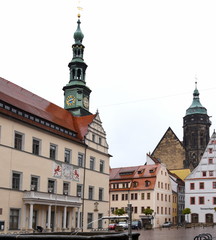 Marktplatz von Pirna mit Rathaus, Turm der Marienkirche und Canalettohaus