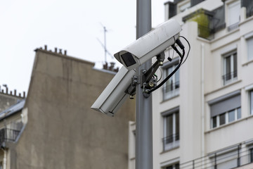 Fototapeta na wymiar Caméra de surveillance dans la rue