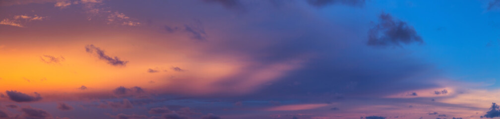 Obraz premium Dramatic Panoramic View of a cloudscape during a cloudy and colorful sunset. Taken over Beach Ancon in Trinidad, Cuba.