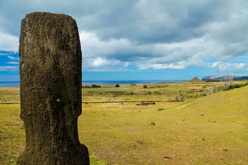 Moai looking for the island - Rano Raraku