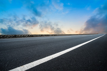 Naklejka premium Road and Sky Landscape..