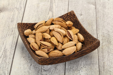 Unpeeled Almonds nuts