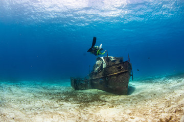 Wreck underwater, Cozumel, Mexico