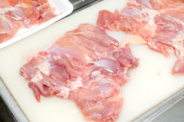 鶏もも肉の下拵え