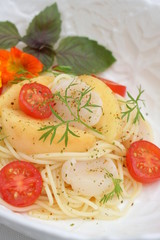 桃とホタテの冷製パスタ