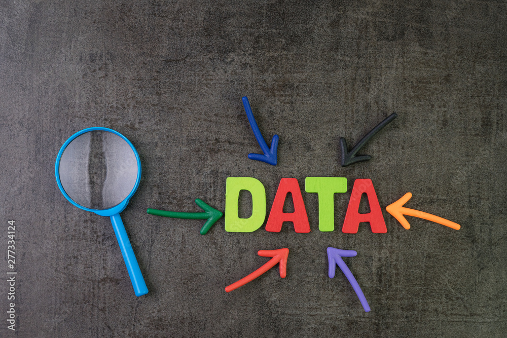 Aufkleber data science or searching in database management concept, multi color arrows pointing to the word da