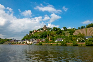 Fototapeta na wymiar Historische Weinstadt Saarburg
