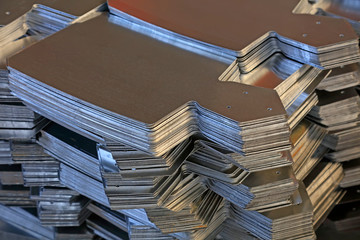 Steel shovel blade formed by stamping