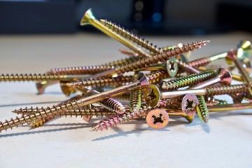 Haufen von Schrauben