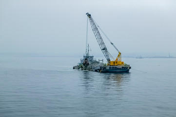 Fototapeta premium 浚渫船の作業風景