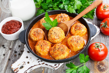 Meatballs in creamy tomato sauce