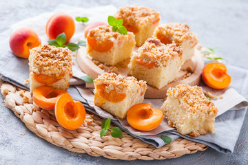 apricot summer cake