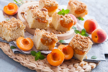 apricot summer cake
