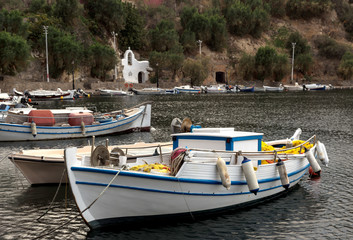 Fototapeta na wymiar Boats in the background of the city