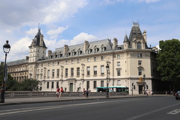 Police judiciaire, quai des Orfèvres à Paris - obrazy, fototapety, plakaty
