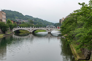 Fototapeta premium 石造りの三連橋