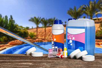Equipment with chemical cleaning products and tools for the maintenance of the swimming pool.
