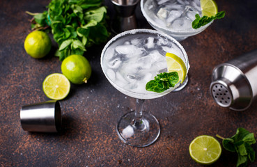 Margarita cocktail with lime and ice