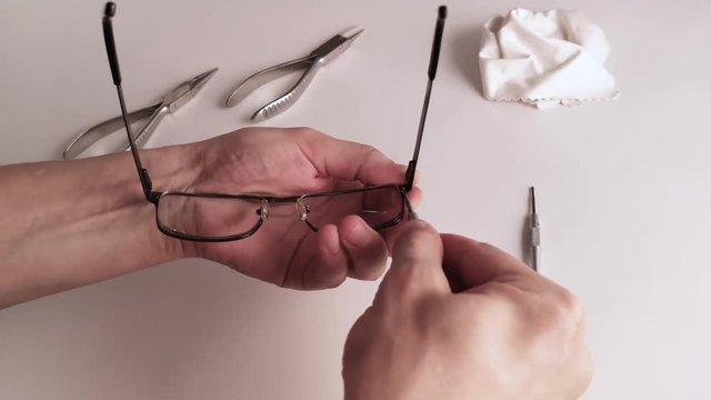 making eye glasses