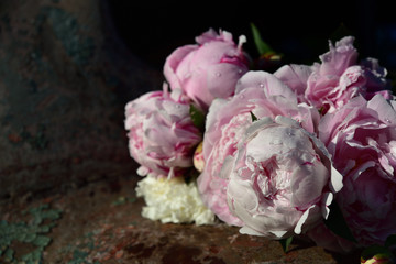 Strauß mit rosa Pfingstrosen © leopictures