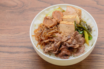 すき焼き丼