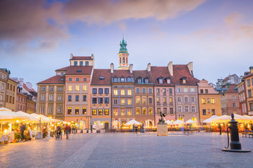 Fototapeta na wymiar Old town square in Warsaw, Poland