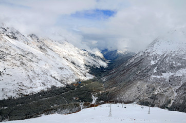 Fototapeta na wymiar Landscape of beautiful slopes of the Caucasus Mountains